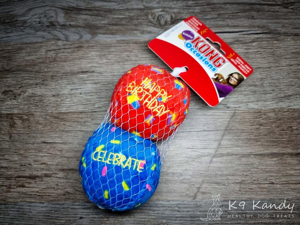 Kong Plush Bday Ball - 001 W Kong Occasions Birthday Balls